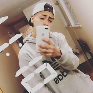 Meet your Posher, Andrés